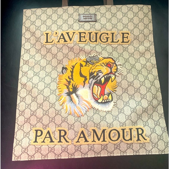 🔶🔶🔶100% Authentic Gucci Beige Supreme Tiger Patch Paramour Tote Crossbody - Picture 1 of 6